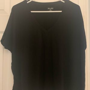 Juniors Mudd black v-neck t-shirt